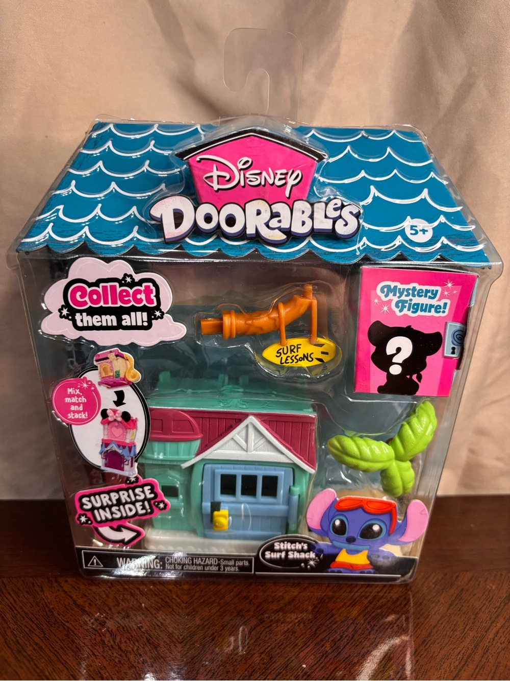 Stitch's Surf Shack Playset Disney Doorables